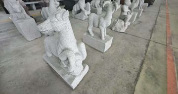 河池芝麻白雕刻 十二生肖 异形雕刻