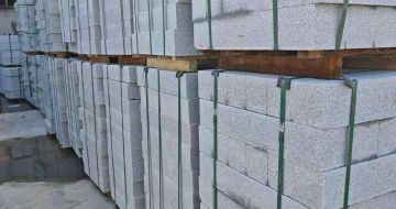 河池芝麻白路牙石，路侧石