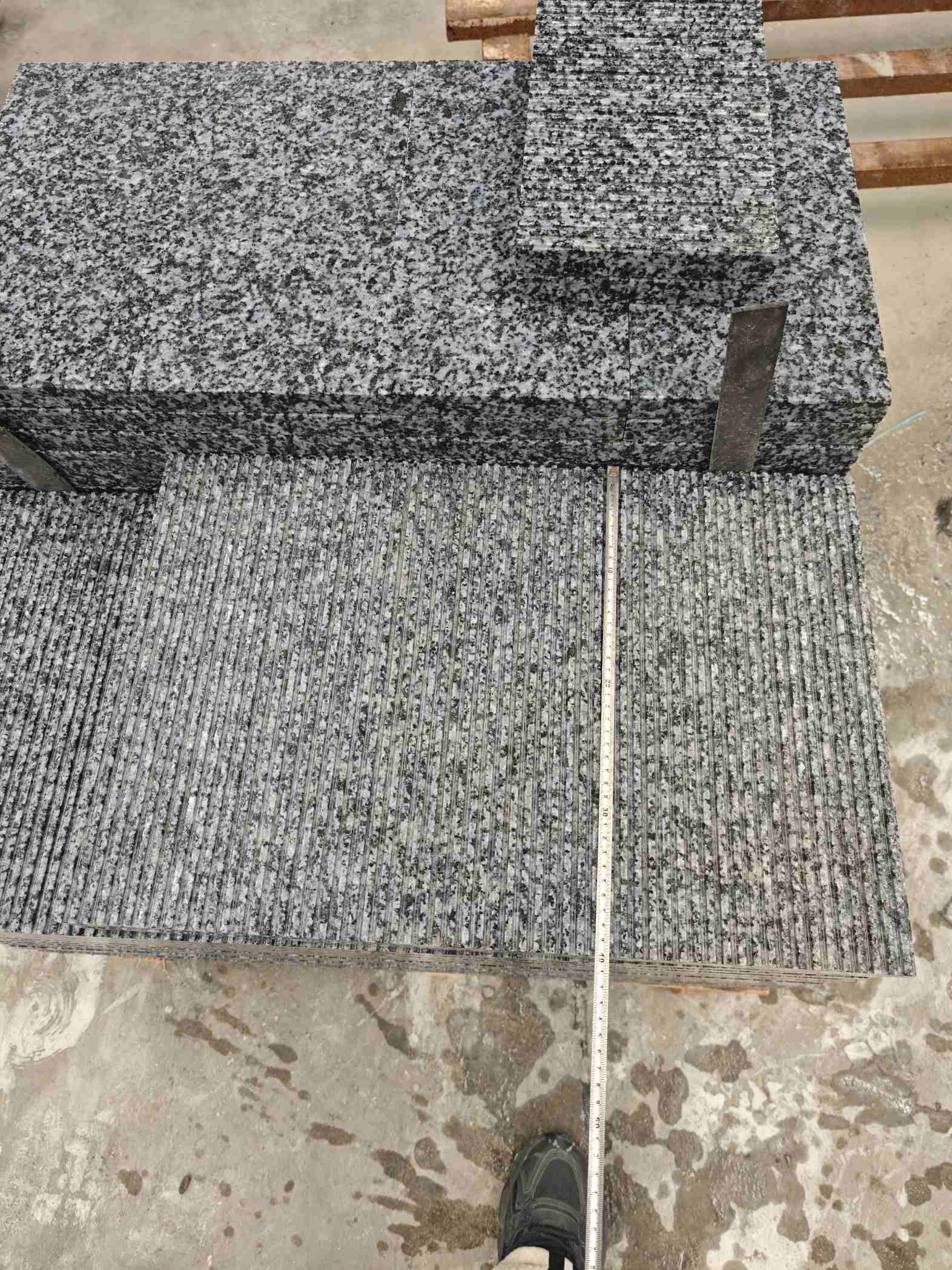 河池芝麻黑拉丝面