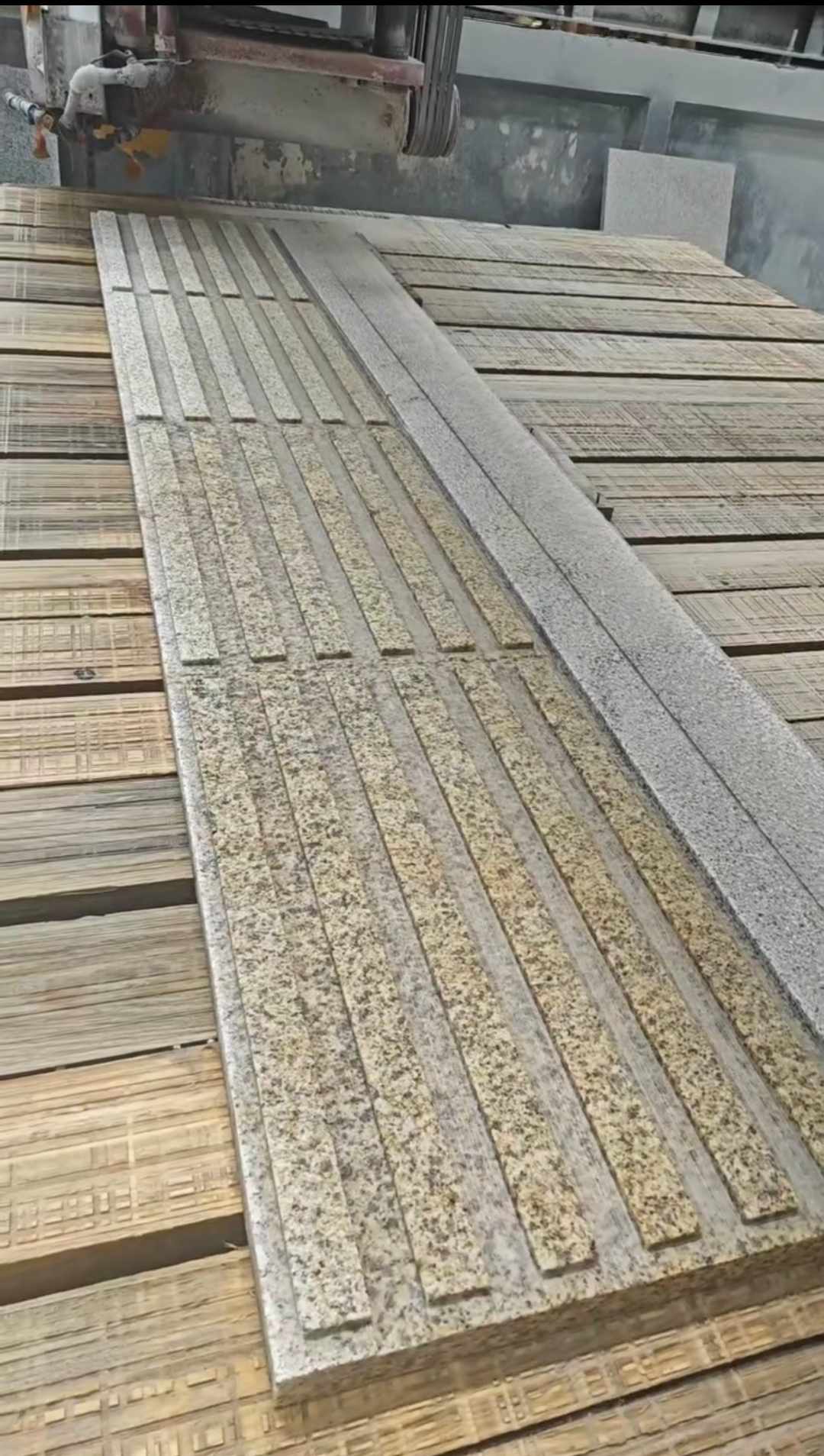 河池黄金麻盲道石 盲条