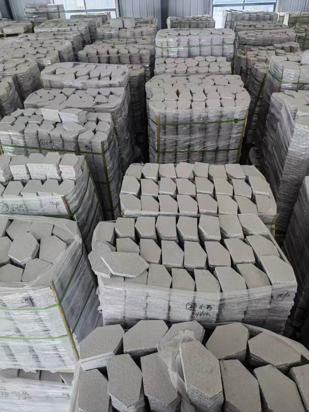 河池芝麻白石材冰裂纹，碎拼。