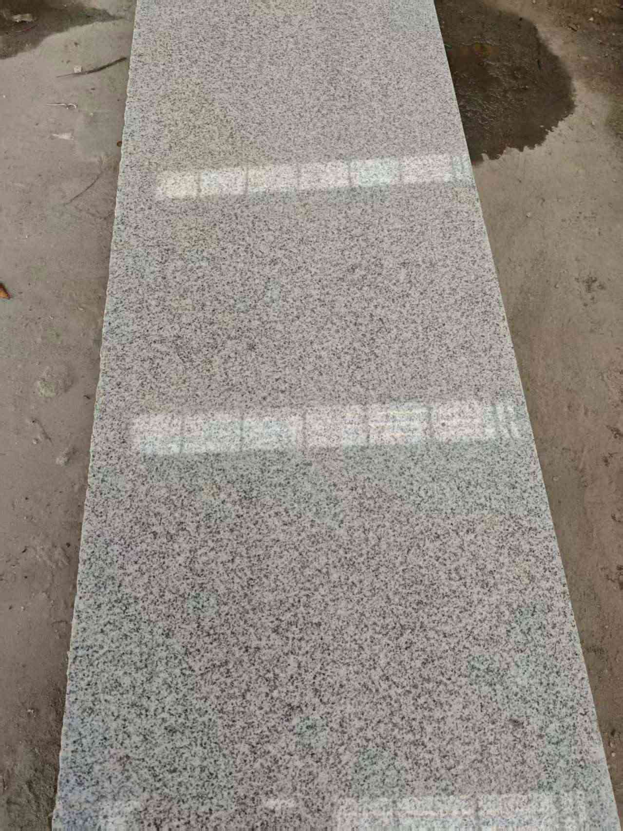 河池芝麻白光面毛板